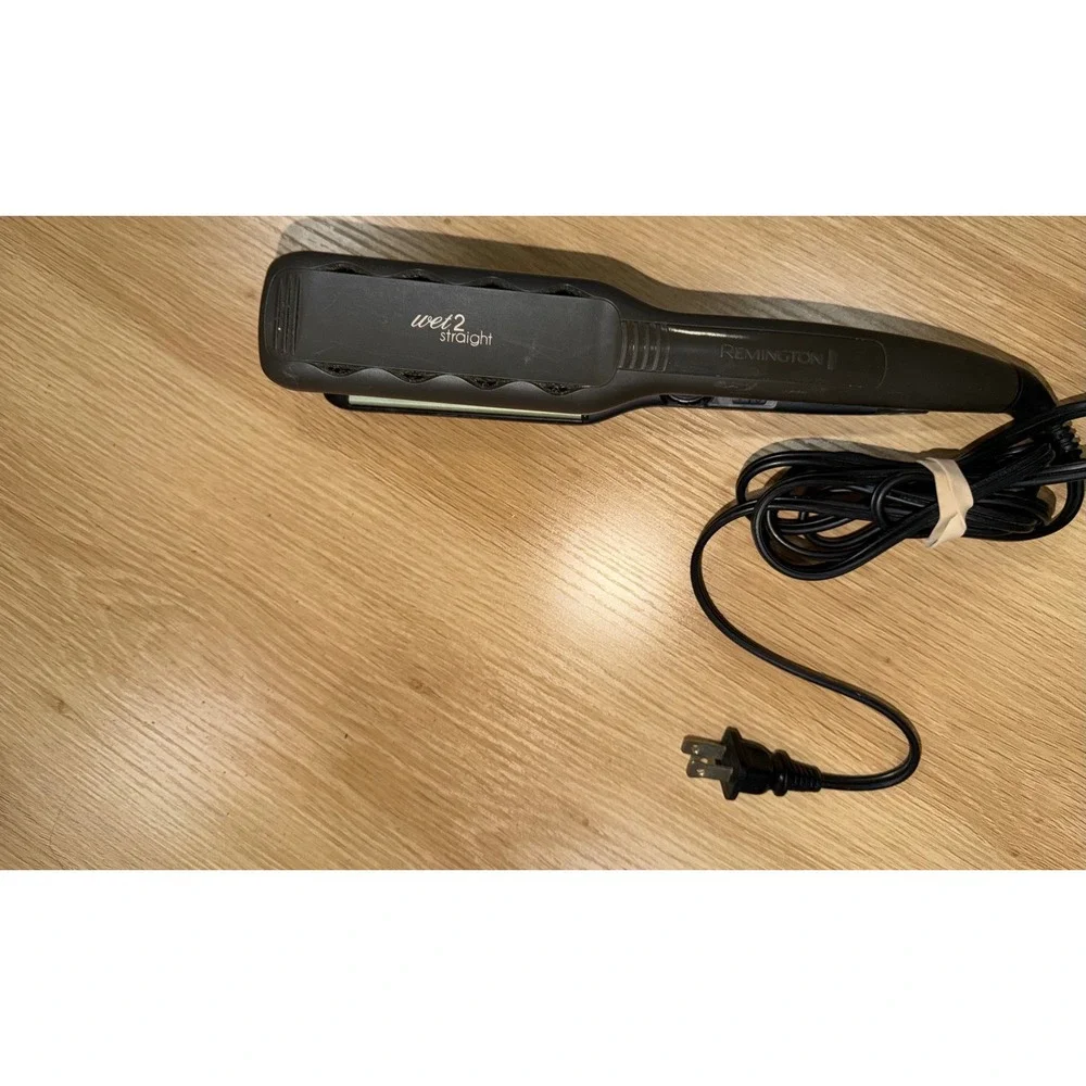 Remington Wet2Straight Flat Iron Black Ceramic Hair Straightener